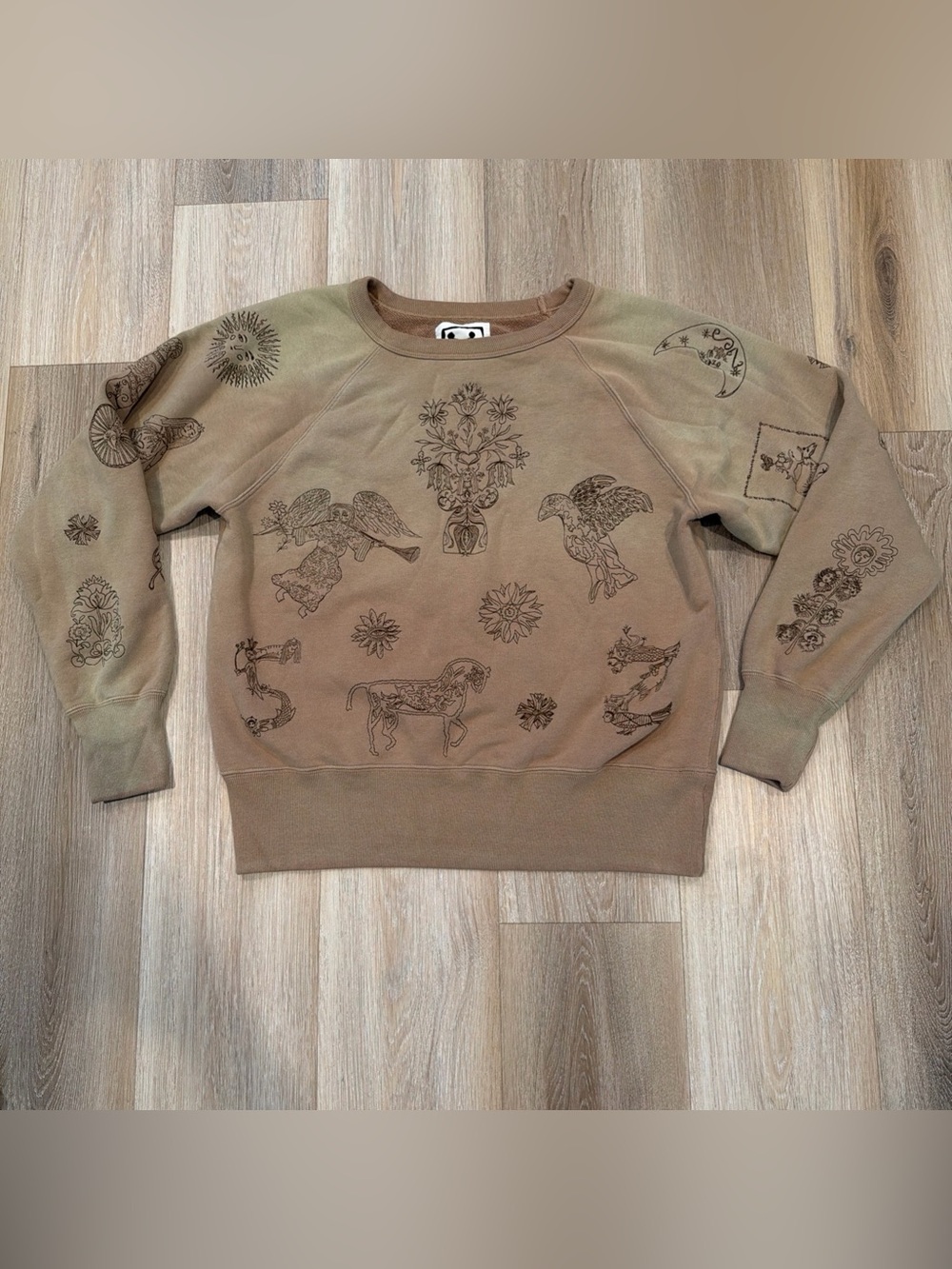 Samuel Zelig Sweatshirt Pullover Embroidered Tan Womens Medium *Discolored*